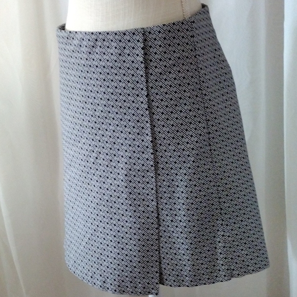 NWOT. Curvy Plus Size Skirt. 18W - Picture 3 of 9
